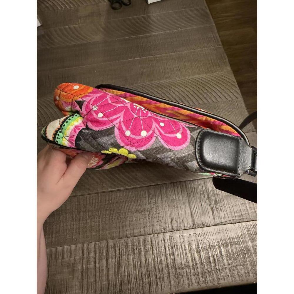 Vera Bradley Turnlock Crossbody Bag in Ziggy Zinnia pattern - Picture 3 of 13